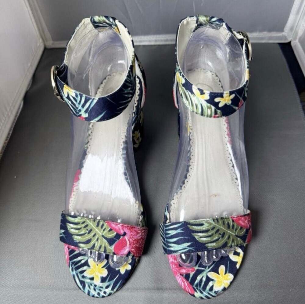 1901 Ellery Ankle Strap Block Heel Sandals Navy Hawaii Tropical Floral Print